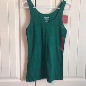 Women’s mossimo tank